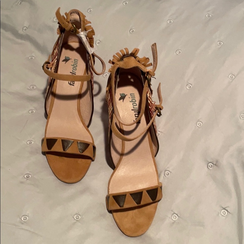 Never Worn Nude Wedges w/ Pretty Details